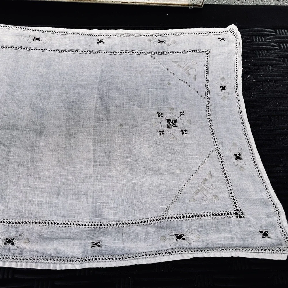 N/A vintage white